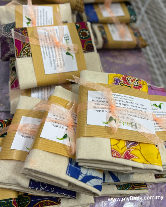 Tote Bag with Batik Pocket