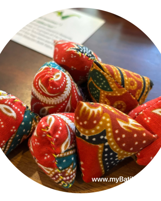 Colourful Batik Batu Seremban ( + Batik Bag/ Pouch )