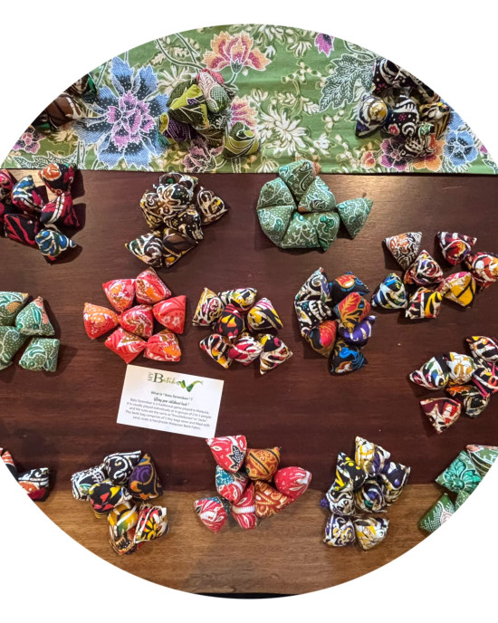 Colourful Batik Batu Seremban ( + Batik Bag/ Pouch )